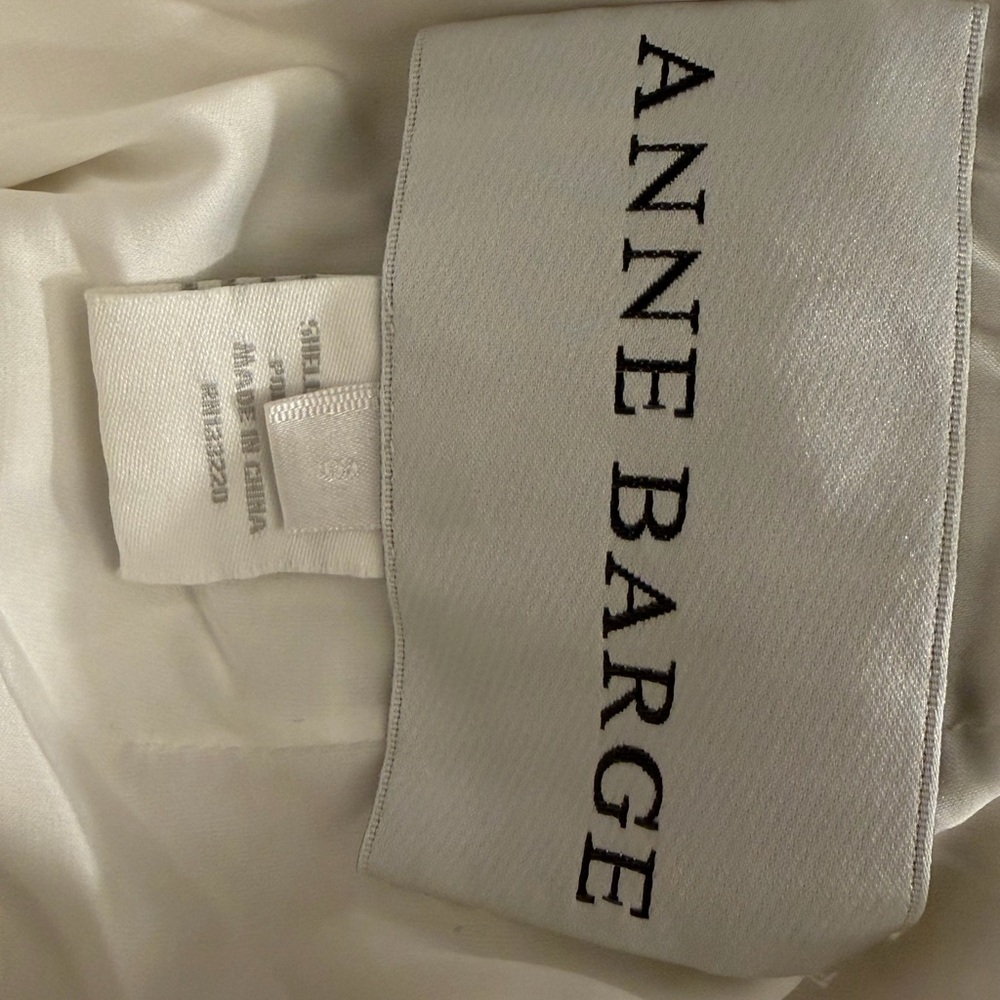Wedding Dress - Picture 4 of 8